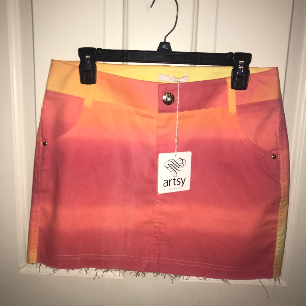 NWT ARTSY Tie Dye Mini Skirt
